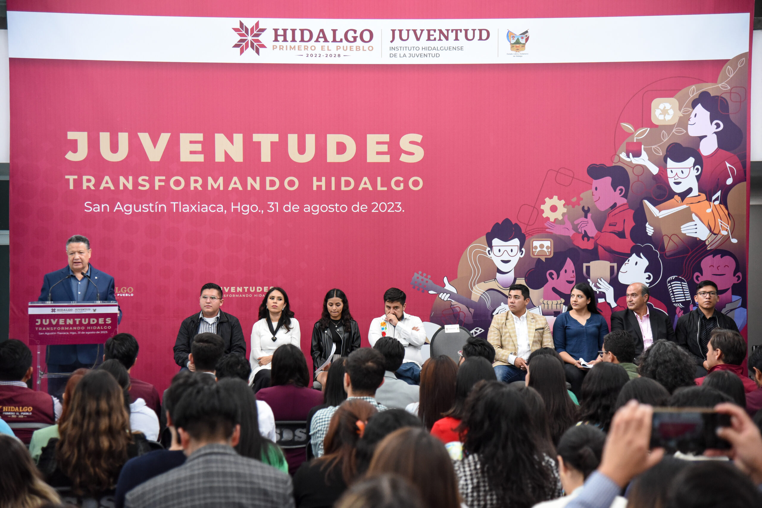 Egresados universitarios de excelencia, tendrán un espacio en el gobierno de Hidalgo
