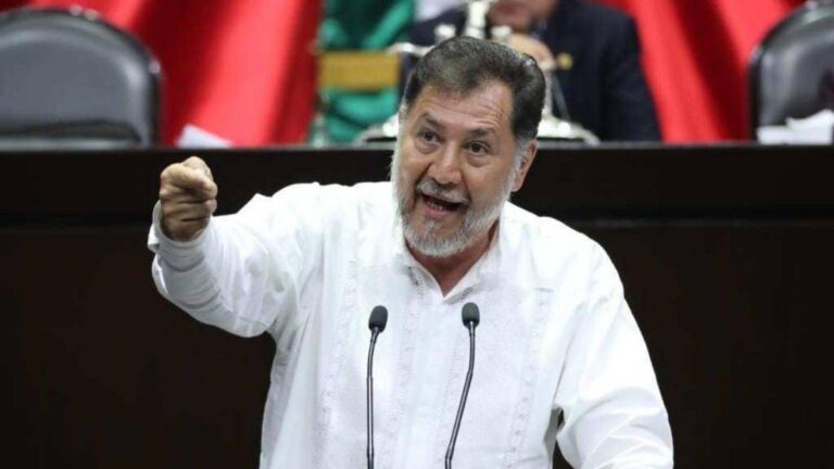  ¿Partido de galleros?