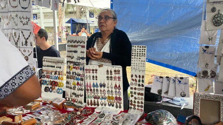Personas artesanas de Hidalgo tuvieron buenas ventas en actividad en CDMX