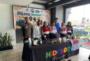 Acaxochitlán y Huauchinango presentan la ruta de senderismo “Vinos, montañas y flores”