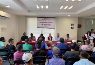 Carpinteros y productores de carbón firman acuerdo con Segobh