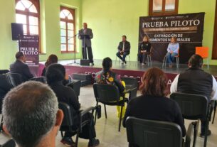 Hidalgo avanza en la preservación de saberes tradicionales con prueba piloto sobre extracción de pigmentos naturales