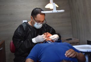 Con 587 prótesis dentales gratuitas, personas mayores recuperan su sonrisa