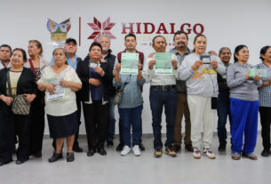 Hidalgo impulsa reencuentro de 20 persona adultas mayores con sus familias en Estados Unidos
